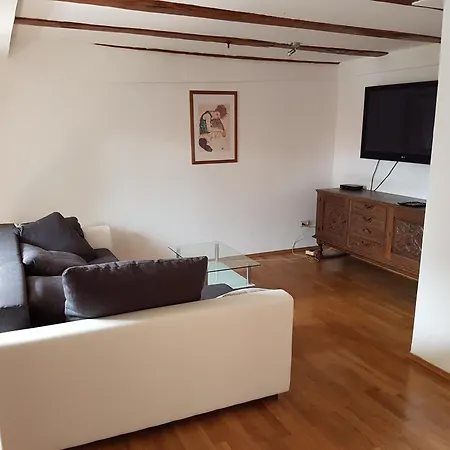 Zur Rose Guest house Untereschenbach