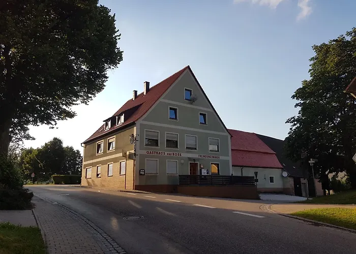 Zur Rose Penzion Untereschenbach